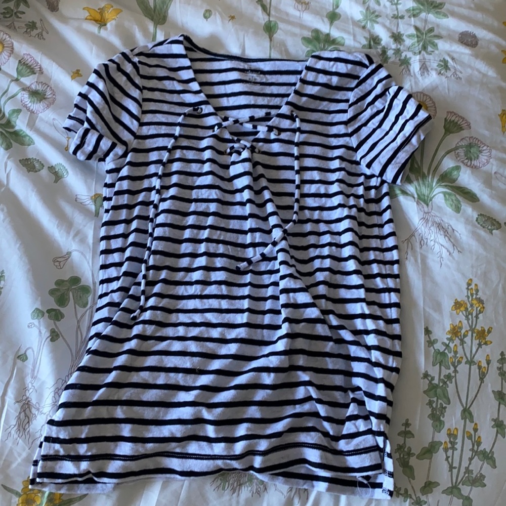 short sleeve shoelace top